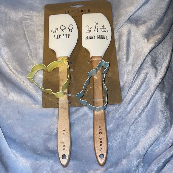 Rae Dunn Set Spatula/Cookie Cutter-Bunny/Chick - Picture 1 of 6